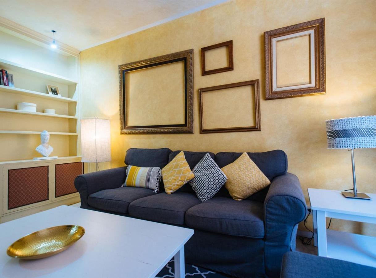 Pajaritos Suite Apartment - Private Parking Included Севілья Екстер'єр фото