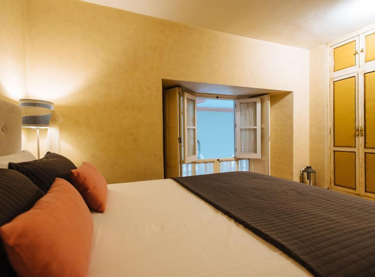 Pajaritos Suite Apartment - Private Parking Included Севілья Екстер'єр фото